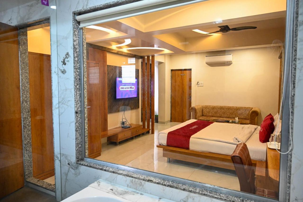 Adiraj Residency Hotel Navi Mumbai Bagian luar foto
