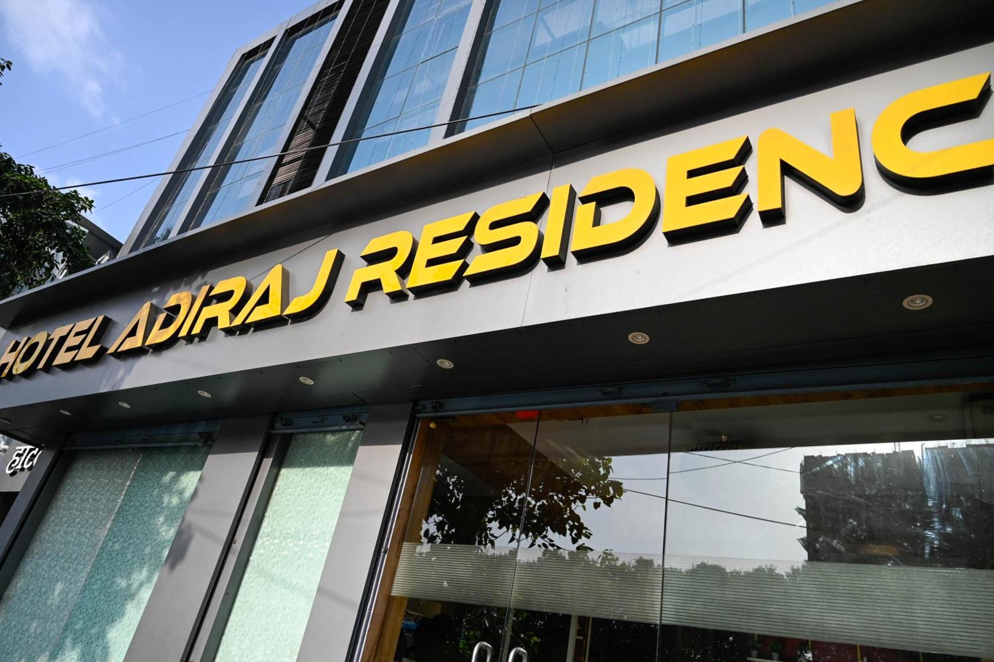 Adiraj Residency Hotel Navi Mumbai Bagian luar foto