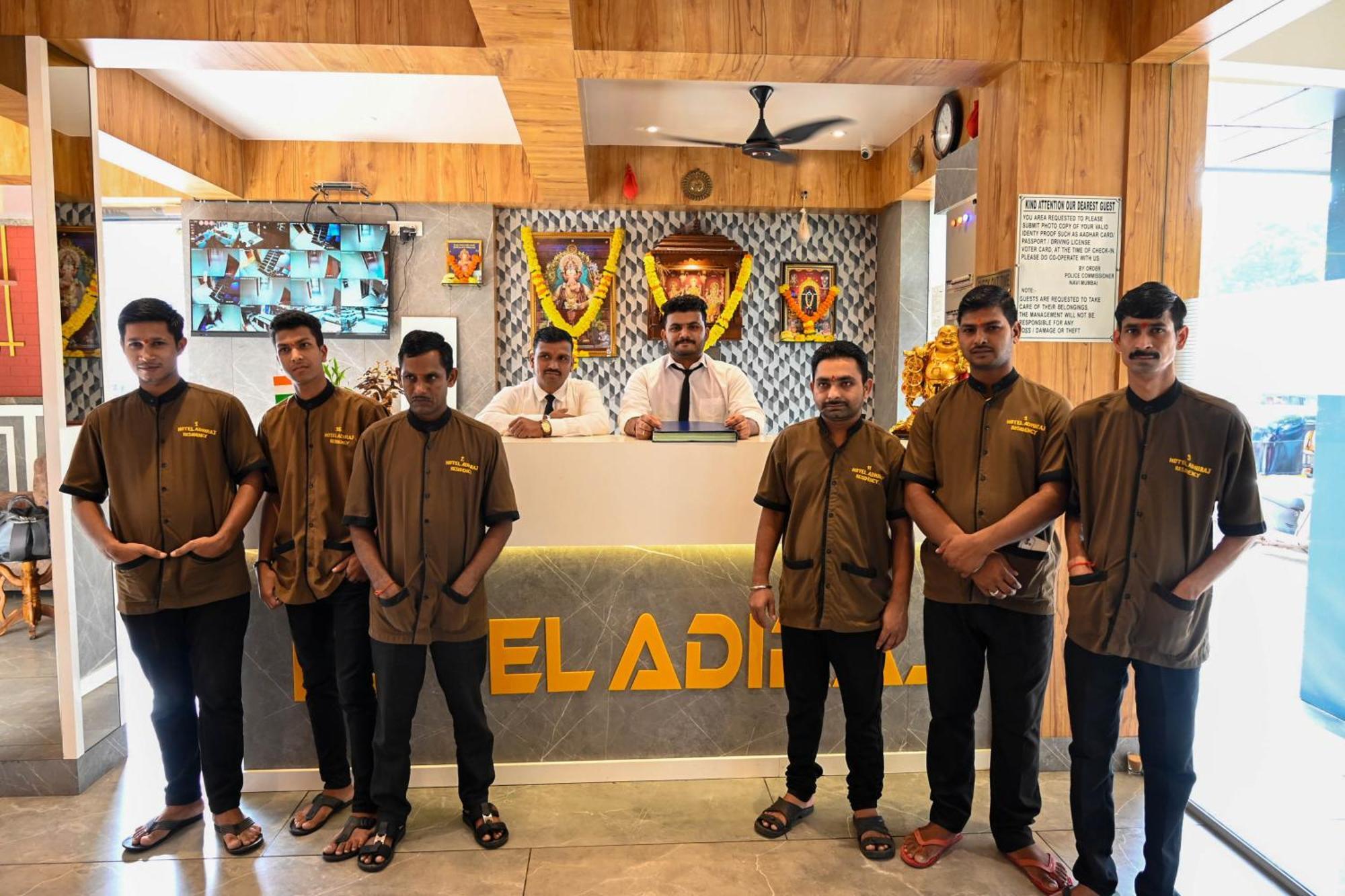 Adiraj Residency Hotel Navi Mumbai Bagian luar foto