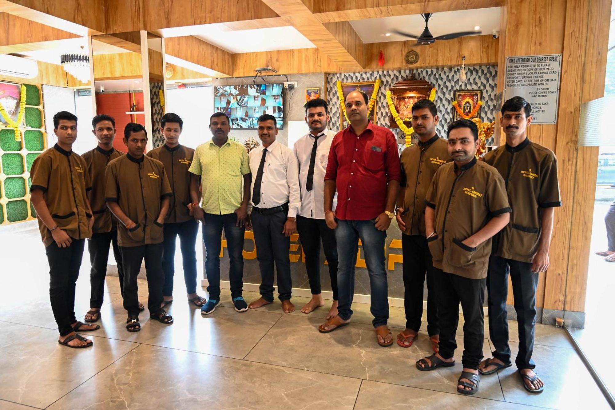 Adiraj Residency Hotel Navi Mumbai Bagian luar foto