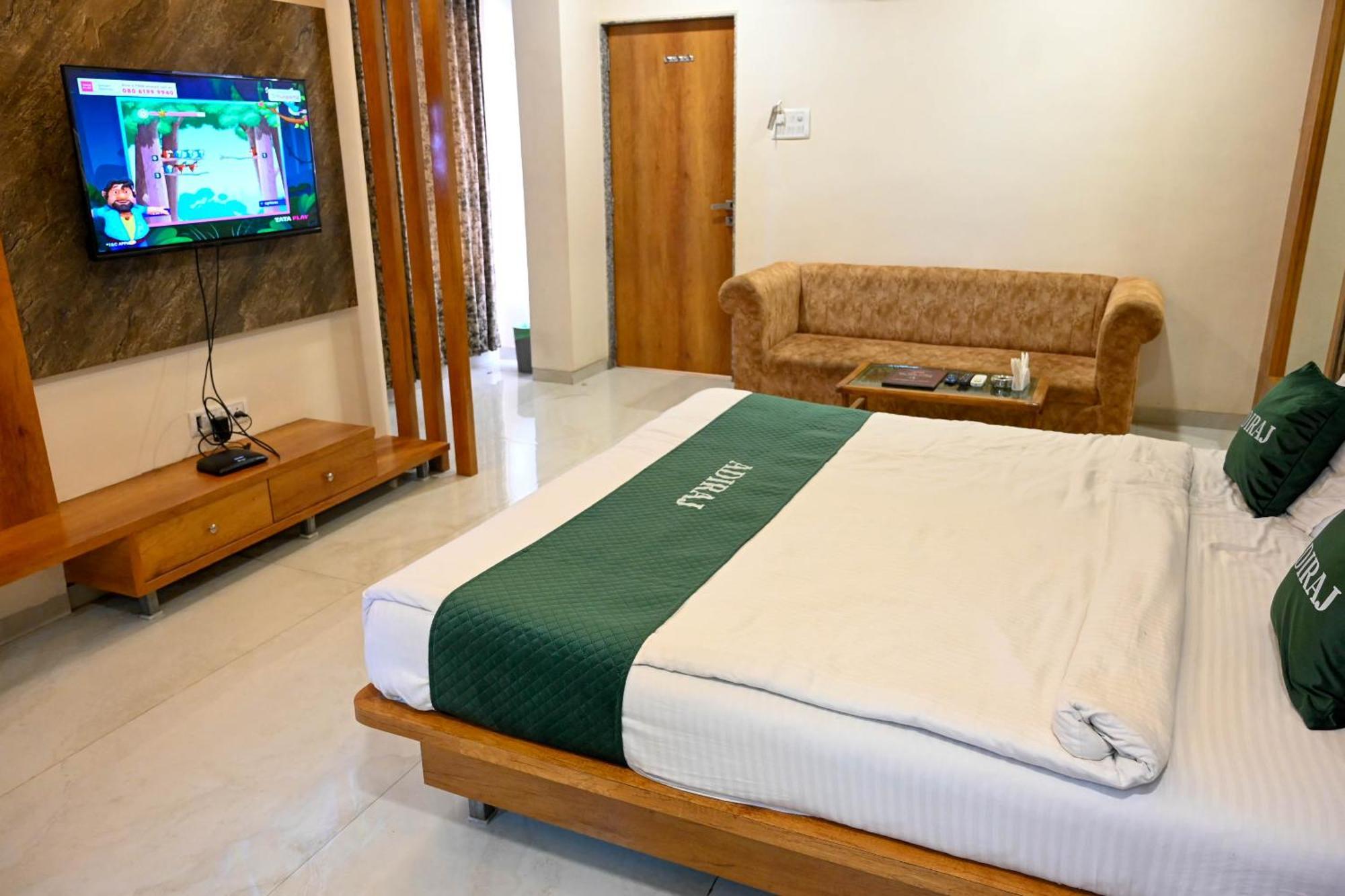 Adiraj Residency Hotel Navi Mumbai Bagian luar foto