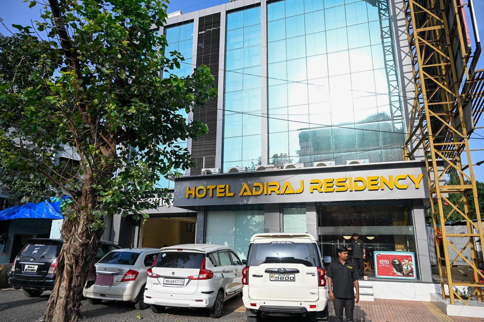 Adiraj Residency Hotel Navi Mumbai Bagian luar foto