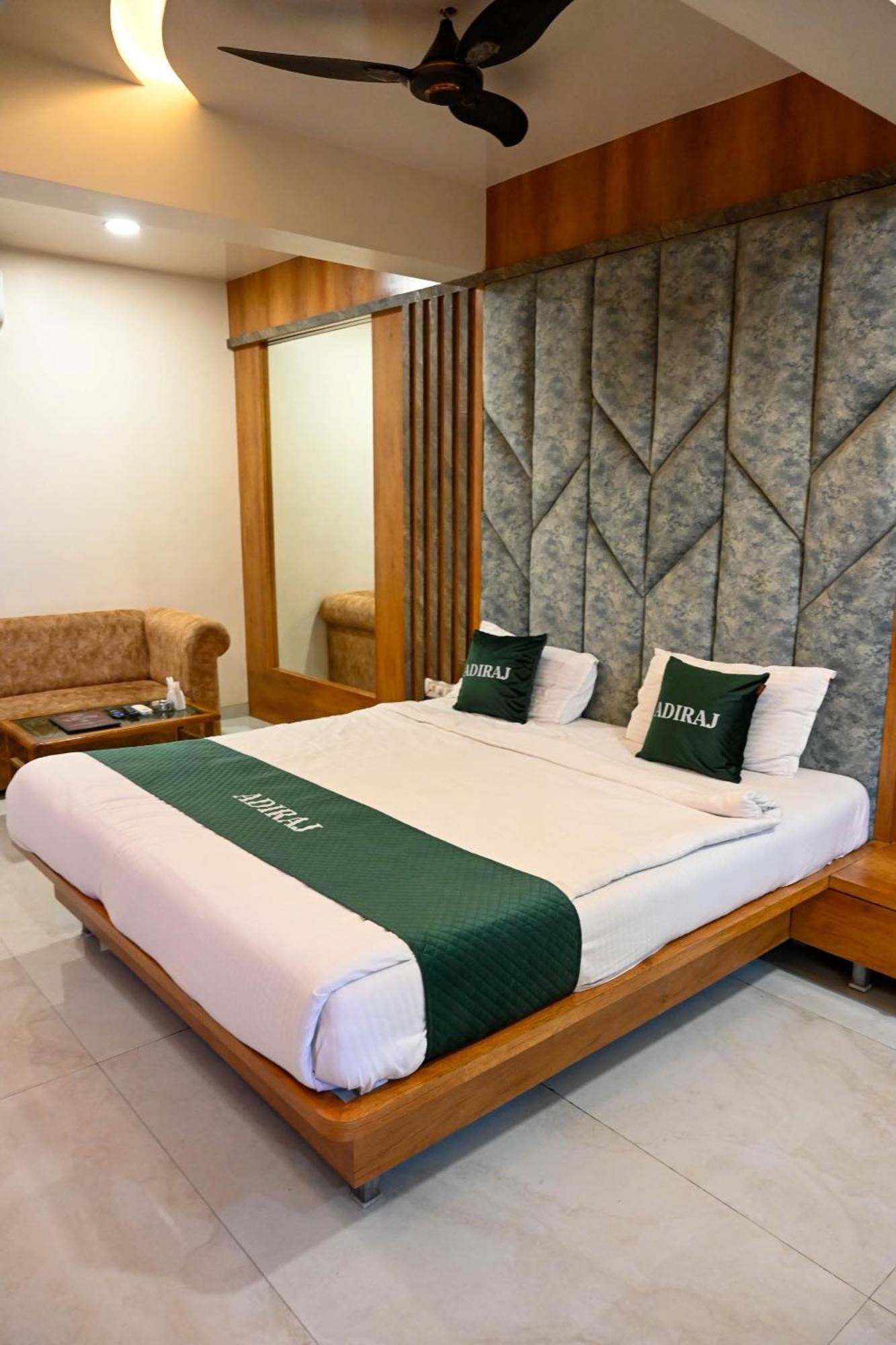 Adiraj Residency Hotel Navi Mumbai Bagian luar foto