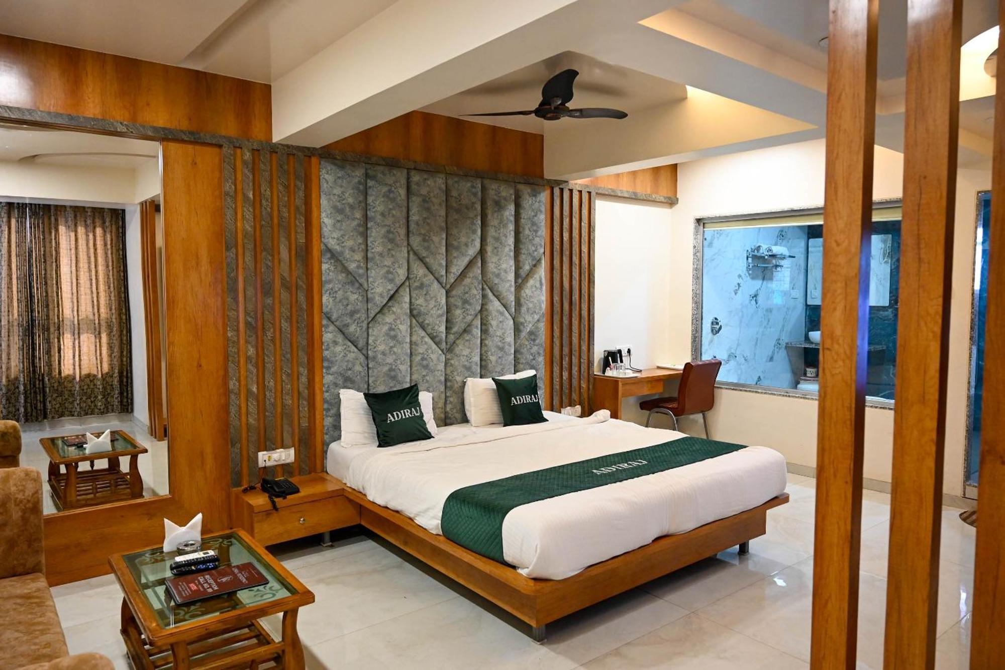Adiraj Residency Hotel Navi Mumbai Bagian luar foto